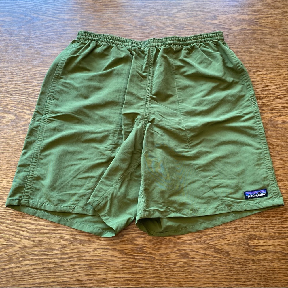 Patagonia Shorts men’s size Medium